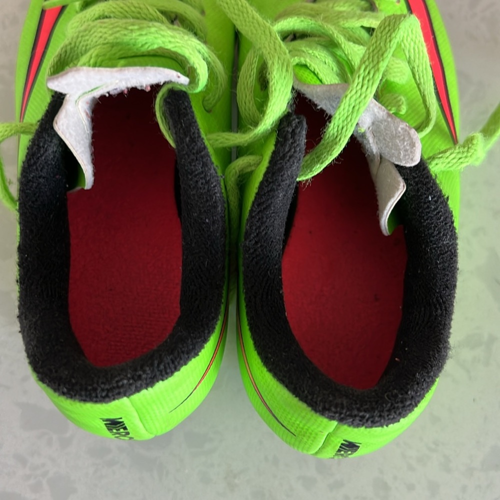 Nike cleats - Picture 7 of 8